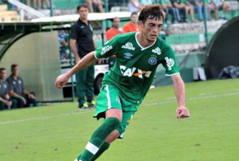 Hyoran acerta com o Palmeiras e escreve carta para torcida da Chape