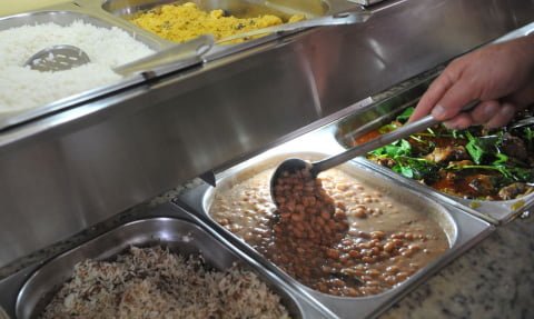 Governo reduz imposto de importação de arroz, feijão, carne e massas Governo reduz imposto de importação de arroz, feijão, carne e massas