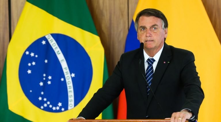 Bolsonaro: “Que as autoridades apurem seriamente” crime em Foz Bolsonaro: “Que as autoridades apurem seriamente” crime em Foz