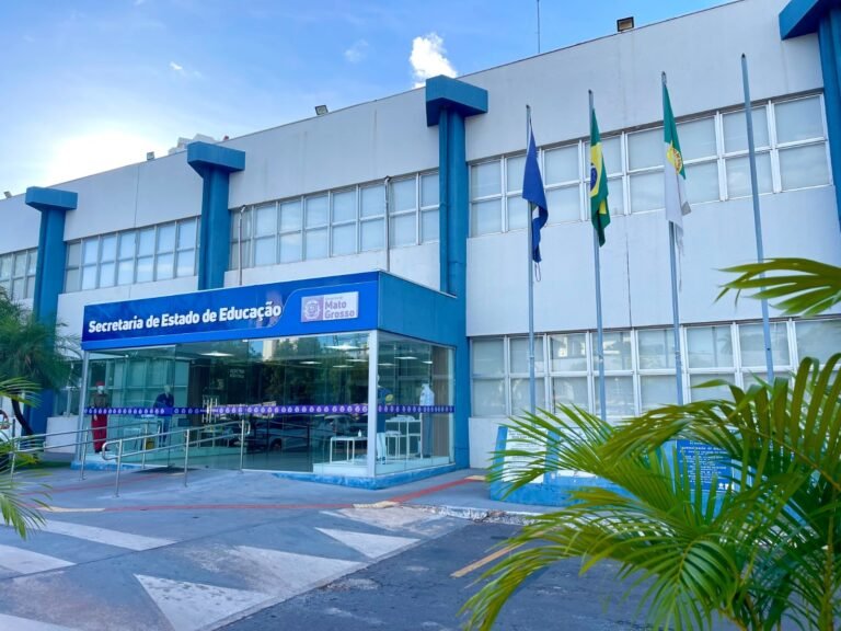 Seduc divulga resultado preliminar dos 100 estudantes selecionados para intercâmbio na Inglaterra Seduc divulga resultado preliminar dos 100 estudantes selecionados para intercâmbio na Inglaterra
