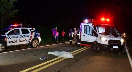 Motociclista morre após ser atingida por carro em rodovia