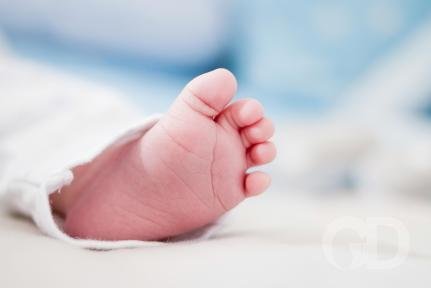 IML FARÁ EXAMES Bebê de 2 meses morre no hospital por suspeita de ter engasgado com leite materno IML FARÁ EXAMES Bebê de 2 meses morre no hospital por suspeita de ter engasgado com leite materno