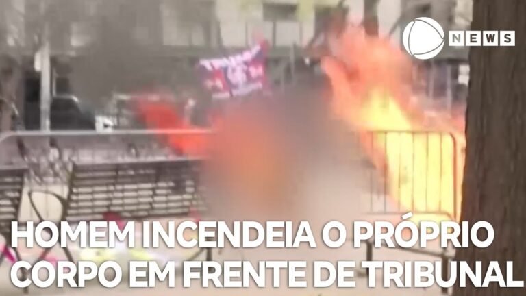 Homem ateia fogo em si mesmo em frente de tribunal onde Trump é julgado