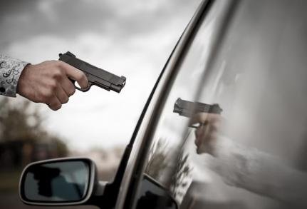 NA MADRUGADA Filho morre e pai fica ferido em atentado no interior de MT NA MADRUGADA Filho morre e pai fica ferido em atentado no interior de MT