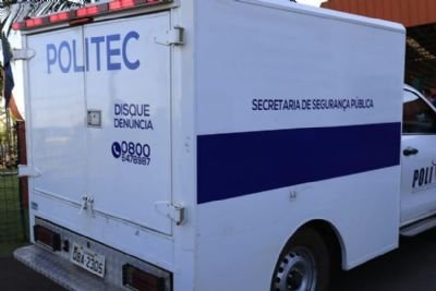 ESFAQUEADO Adolescente de 17 anos pede ajuda na rua antes de morrer ESFAQUEADO Adolescente de 17 anos pede ajuda na rua antes de morrer