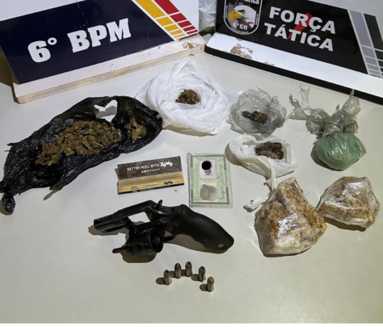 Homem é preso em flagrante com diversas porções de drogas, arma e munições