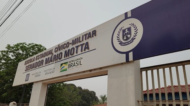 Diferenciais no ensino evidenciam sucesso da Escola Estadual Cívico-Militar Senador Mário Motta